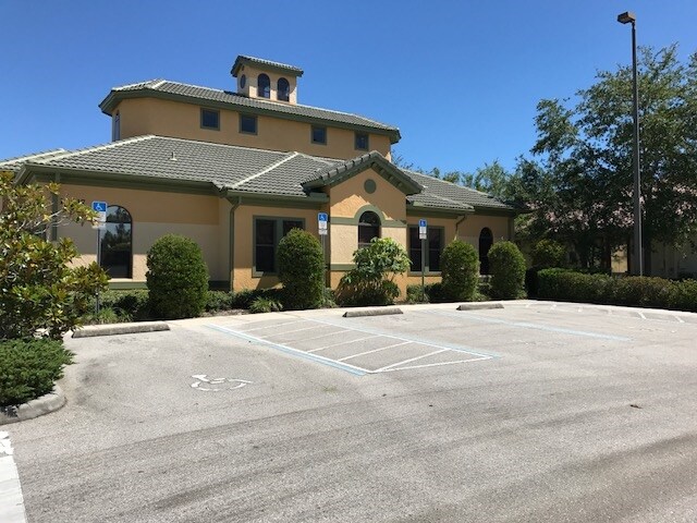 More Photos Of 11317 Lake Underhill Rd, Orlando Medical For Lease