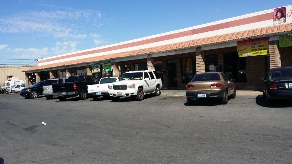 More Photos Of 3021 E Charleston Blvd, Las Vegas General Retail For Sale