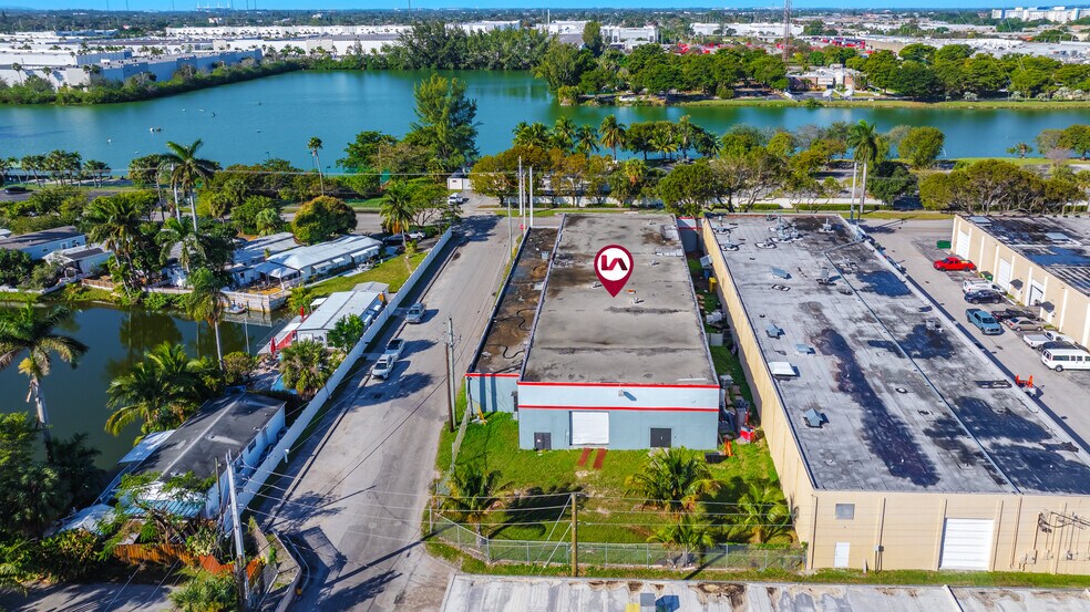 More Photos Of 2099 S Park Rd, Hallandale Manufacturing For Sale