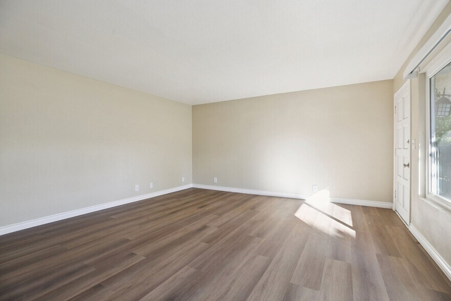 More Photos Of 1001 N Harbor Blvd, La Habra Apartments For Sale