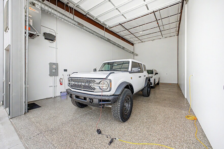 More Photos Of 450 E Willis Rd #71, Chandler Self Storage For Sale
