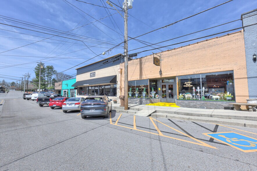 More Photos Of 108 W Walnut St, Smithville Restaurant For Sale