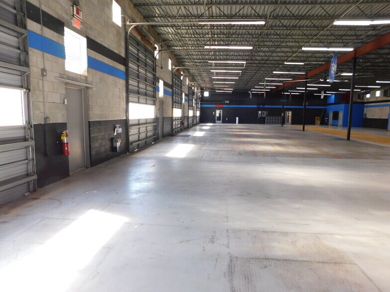 More Photos Of 5145 Commercial Dr, Melbourne Warehouse For Lease