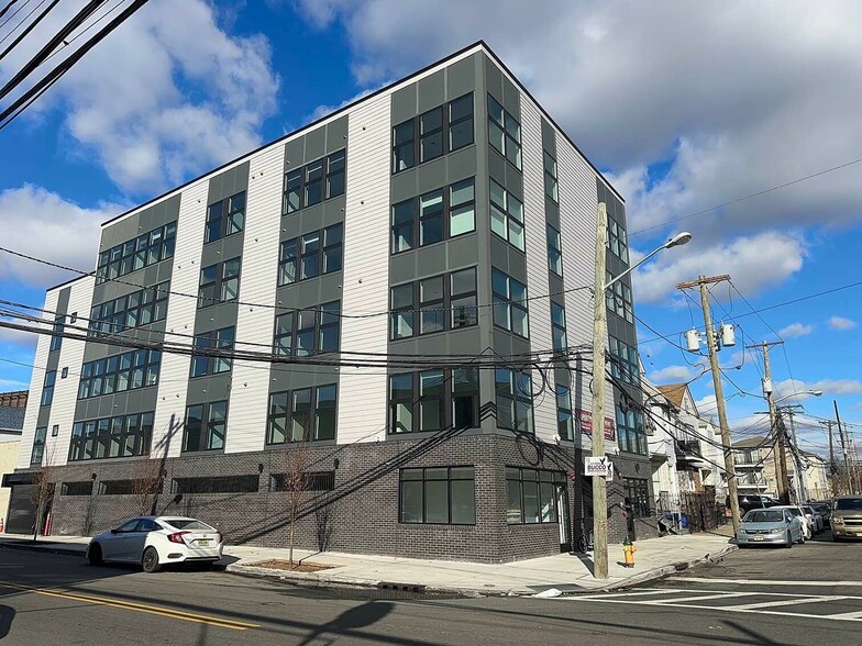 Primary Photo Of , Newark Multifamily For Sale