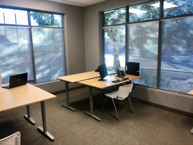 More Photos Of 2075 S Cottonwood Dr, Tempe Medical For Lease