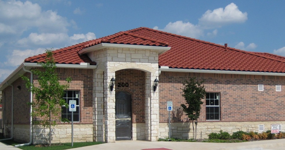 Primary Photo Of 3000 Communications Pky, Plano Medical For Lease