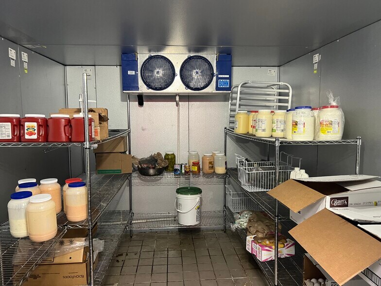 More Photos Of 7205 S Broadway Ave, Tyler Fast Food For Lease