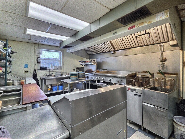 More Photos Of 4187 Highway B, Land O Lakes Restaurant For Sale