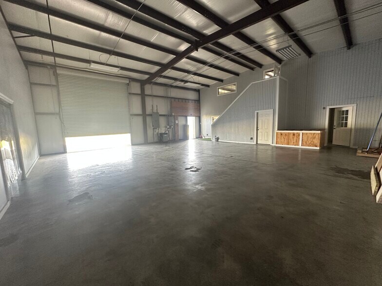 More Photos Of 12630 US-59, Splendora Industrial For Lease
