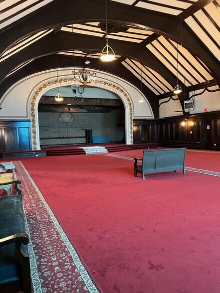 More Photos Of 2135 Sutter St, San Francisco Religious Facility For Lease