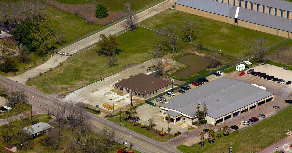 More Photos Of 4518 N Main St, Baytown Medical For Lease