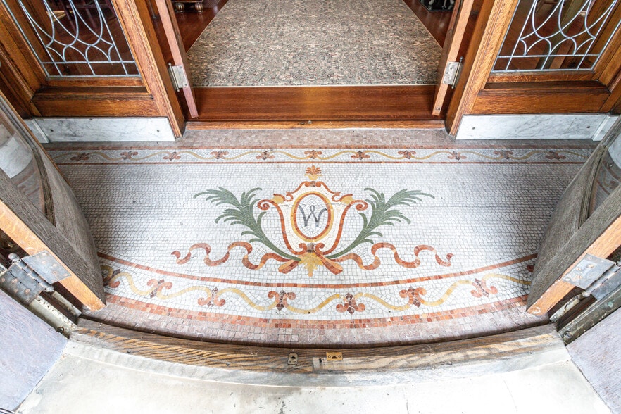 More Photos Of 401 Park Ave, Newport Office For Sale