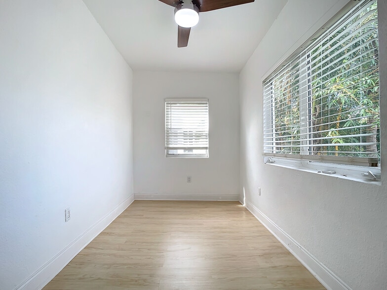 More Photos Of 518 Biscayne Dr, West Palm Beach Apartments For Sale