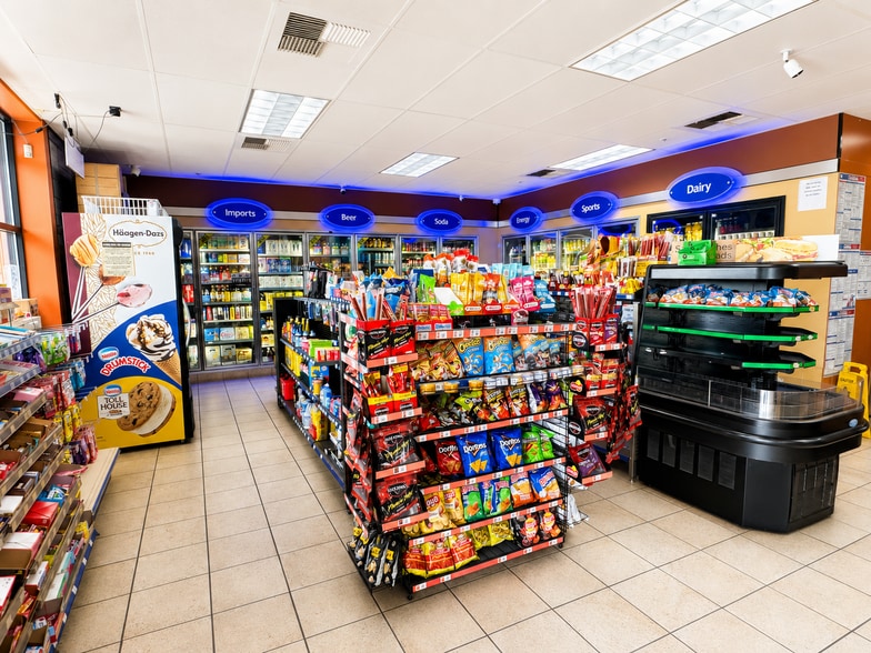 More Photos Of 1330 Feather River Blvd, Oroville Service Station For Sale