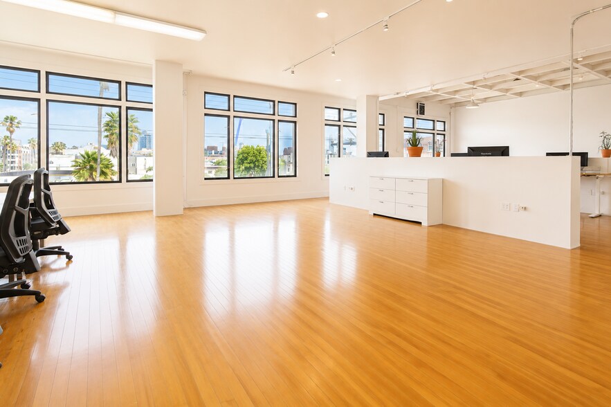 More Photos Of 2001-2017 Mission St, San Francisco Office For Lease