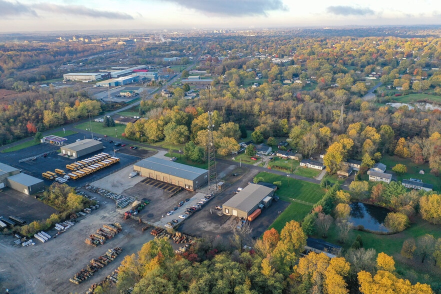More Photos Of 3822 Victory Ave, Louisville Warehouse For Lease