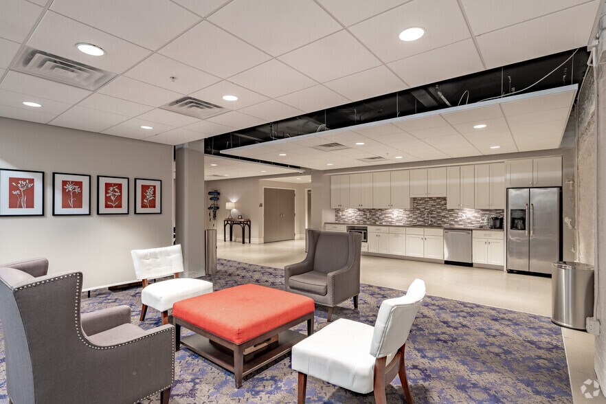 More Photos Of 465 Washington St, Buffalo Apartments For Lease