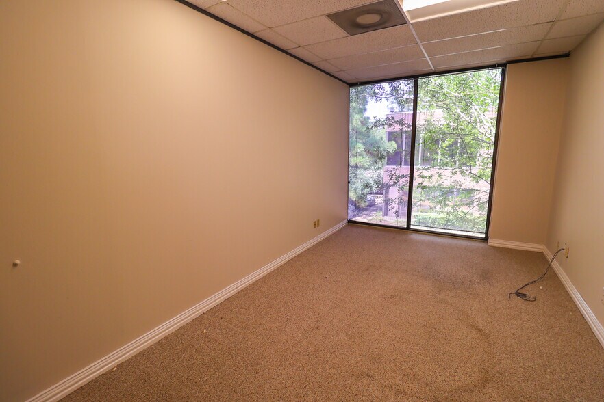 More Photos Of 13131 Champions Dr, Houston Medical For Lease