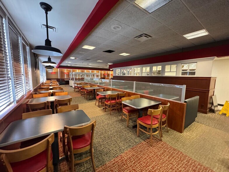 More Photos Of 1830 Columbus Ave, Washington Court House Restaurant For Sale
