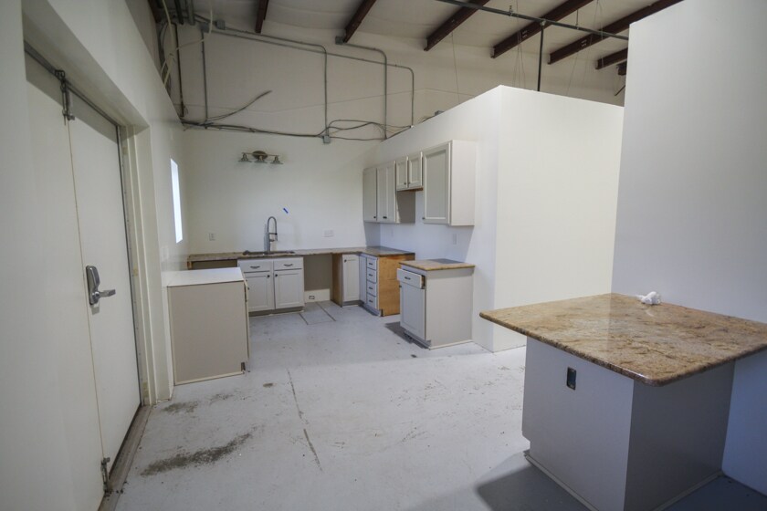 More Photos Of 1020 S Garfield Ave, Loveland Warehouse For Sale