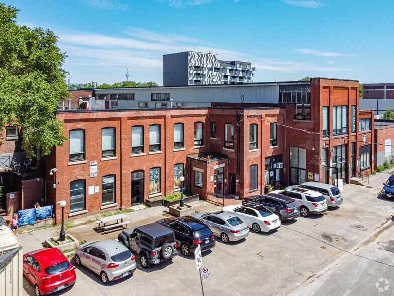 More Photos Of 163 Sterling Rd, Toronto Office For Lease