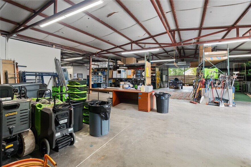 More Photos Of 15617 Old US Highway 441, Tavares Industrial For Lease