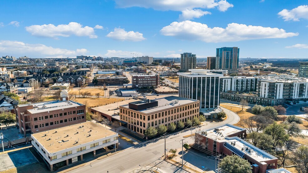 More Photos Of 100 Lexington St, Fort Worth Office For Lease