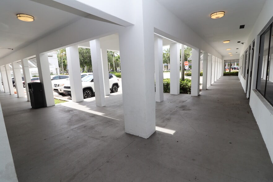 More Photos Of 6731-6765 Sunset Strip, Sunrise General Retail For Sale