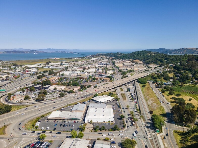 More Photos Of 869 W Francisco Blvd, San Rafael Freestanding For Lease