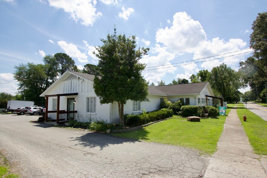 Primary Photo Of 805 Princeton St, Providence Skilled Nursing Facility For Sale
