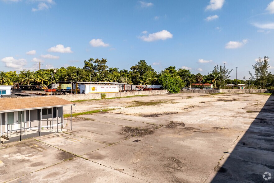 More Photos Of 2111 NW 141st St, Opa Locka Land For Lease