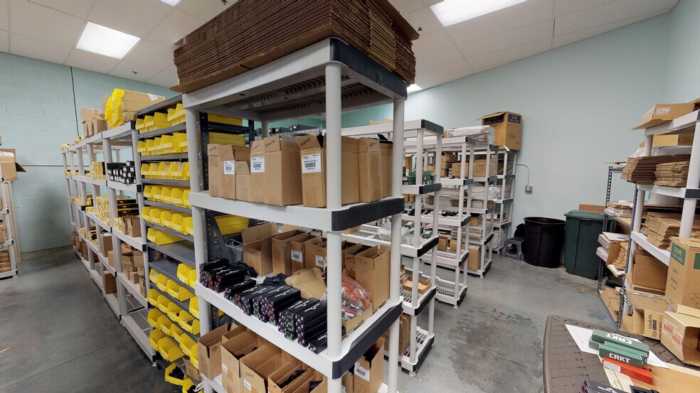 More Photos Of 2219 County Road 220, Middleburg General Retail For Sale