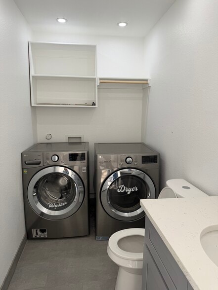 More Photos Of 10105 US-67, Alvarado Warehouse For Lease