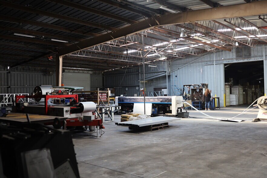 More Photos Of 3351 Laughlin Rd, Mount Dora Warehouse For Sale