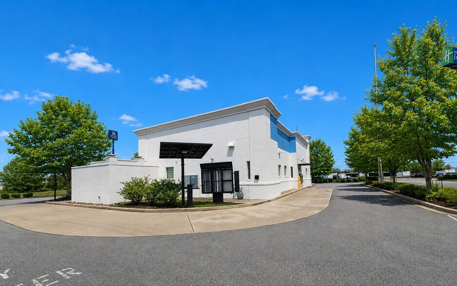More Photos Of 133 Three Springs Rd, Bowling Green Restaurant For Sale