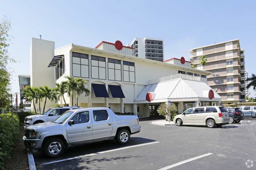 More Photos Of 2360 W 1st St, Fort Myers Marina For Lease