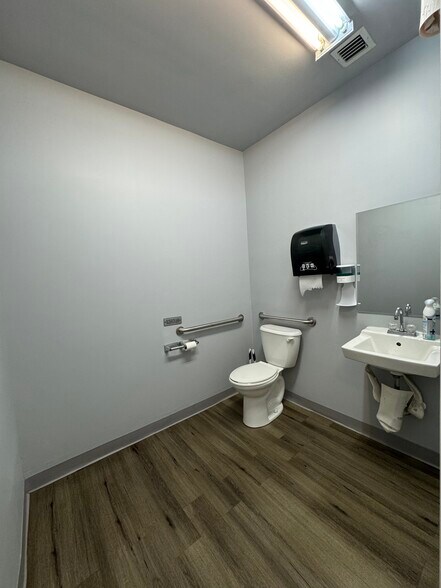 More Photos Of 8132 Okeechobee Blvd, West Palm Beach Storefront Retail Office For Sale