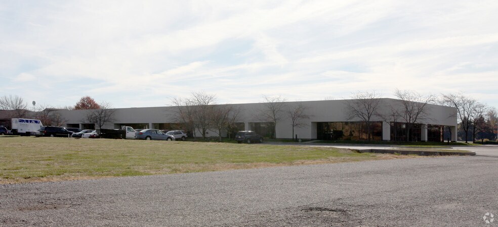 More Photos Of 65 Airport Pky, Greenwood Medical For Lease