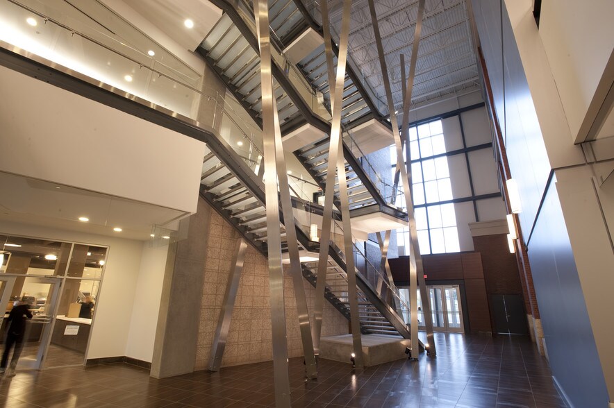 More Photos Of 1011 9th Ave SE, Calgary Office For Lease