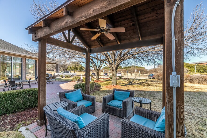 More Photos Of 4400 North Fwy, Fort Worth Hotel For Sale