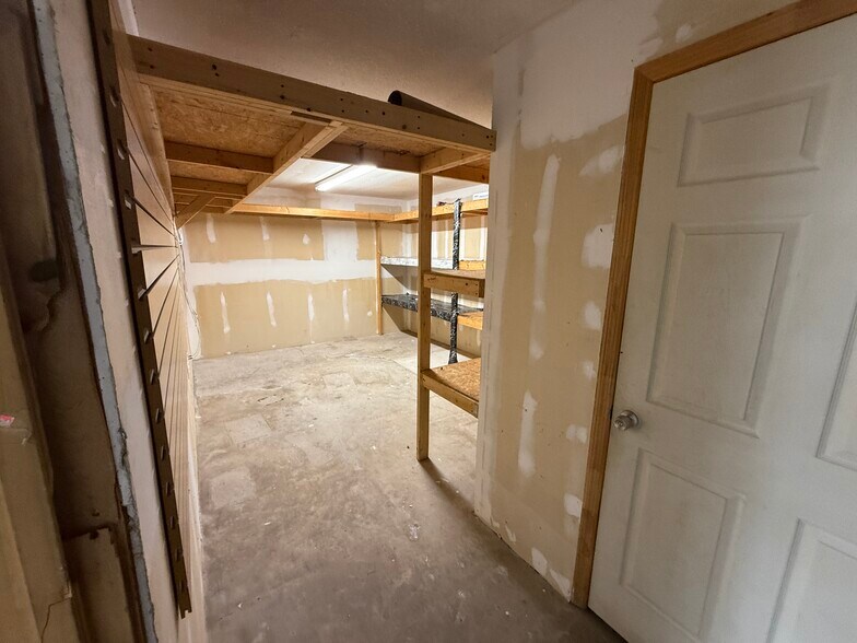 More Photos Of 850500 Us-17, Yulee Auto Repair For Lease
