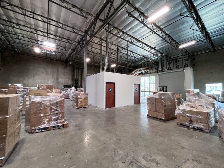 More Photos Of 9346 Galena St, Jurupa Valley Flex For Sale