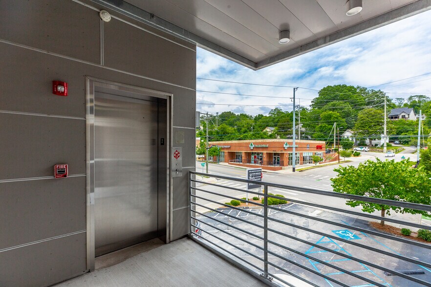 More Photos Of 419 N Market St, Chattanooga Medical For Lease