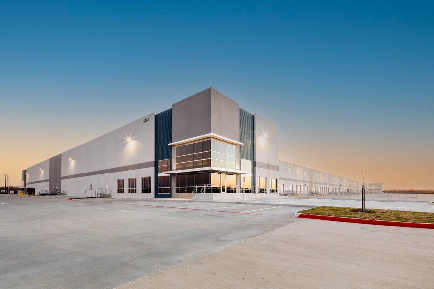 More Photos Of 5803 Old Highway 146, Seabrook Distribution For Lease