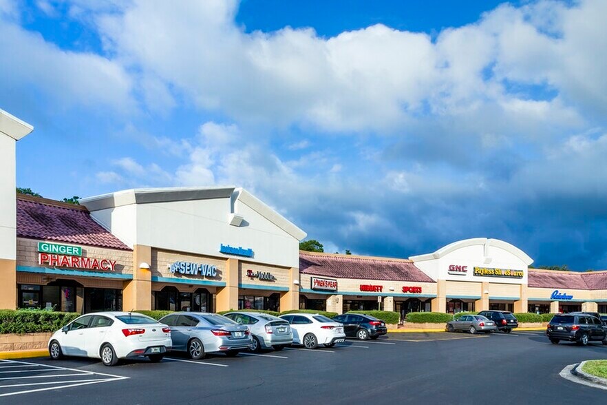 More Photos Of 701-825 Orange Blossom Trl, Apopka Unknown For Lease