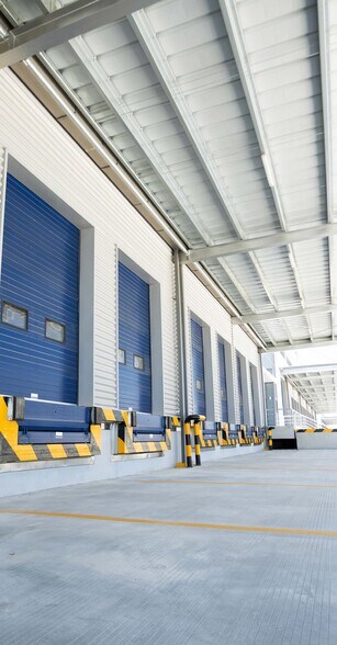 More Photos Of 60 Olympia Ave, Woburn Warehouse For Lease