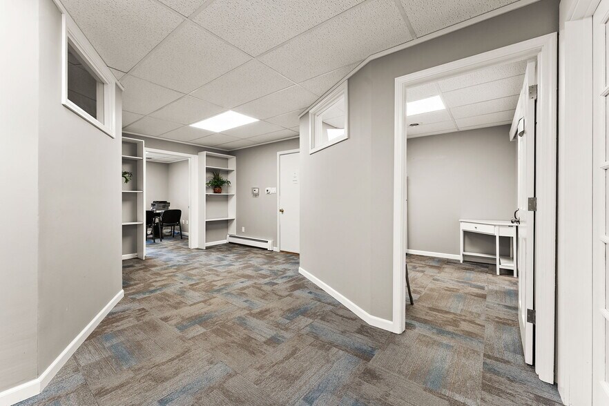 More Photos Of 250 N Main St, Crown Point Office For Sale