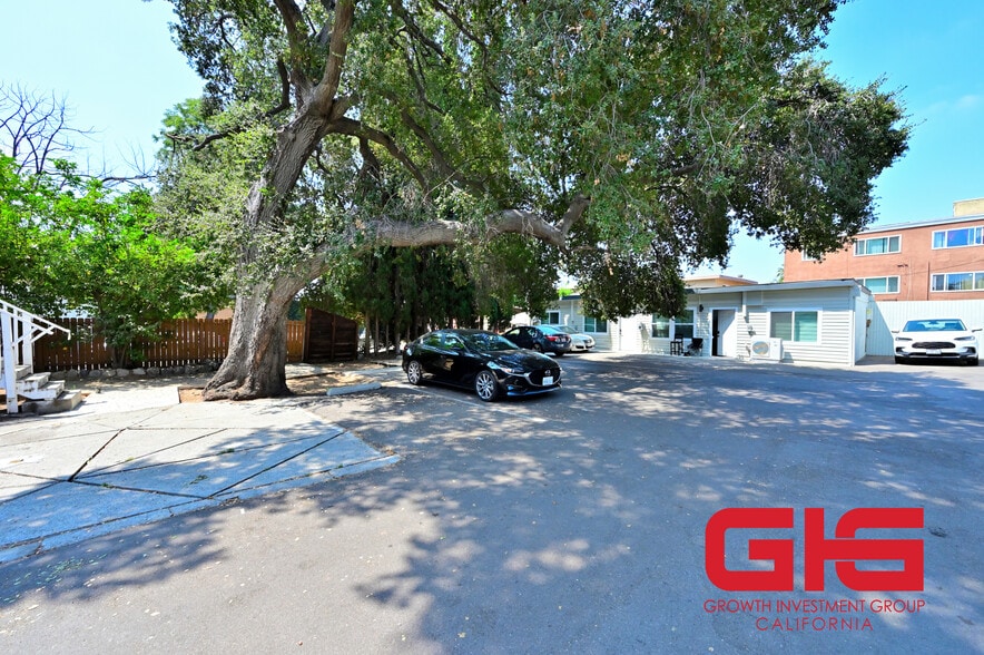 More Photos Of 411-417 N Euclid Ave, Pasadena Apartments For Sale