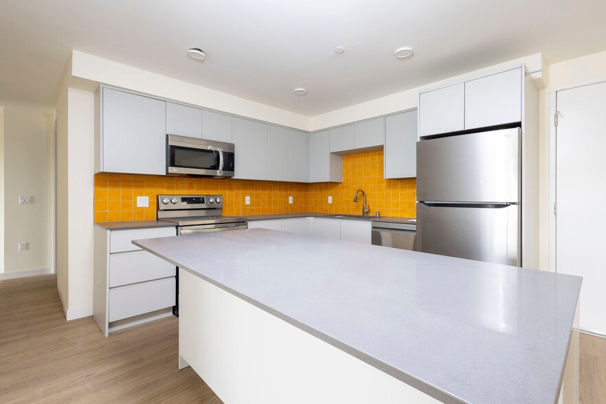 More Photos Of 14629 W Erwin St, Van Nuys Apartments For Sale