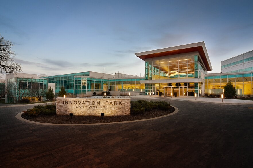 More Photos Of 1950 Innovation Way, Libertyville Unknown For Lease